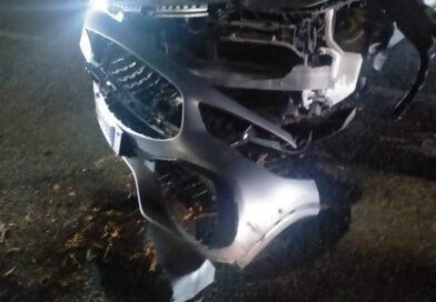 Perde il controllo dell’auto e sfonda il muretto di una villetta sulla Cassano-Altamura
