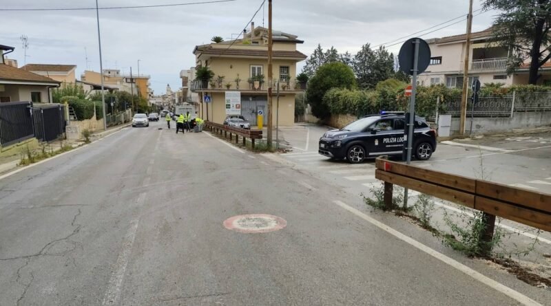 Strade sgombrate e aperte al traffico dopo la pioggia di stamattina